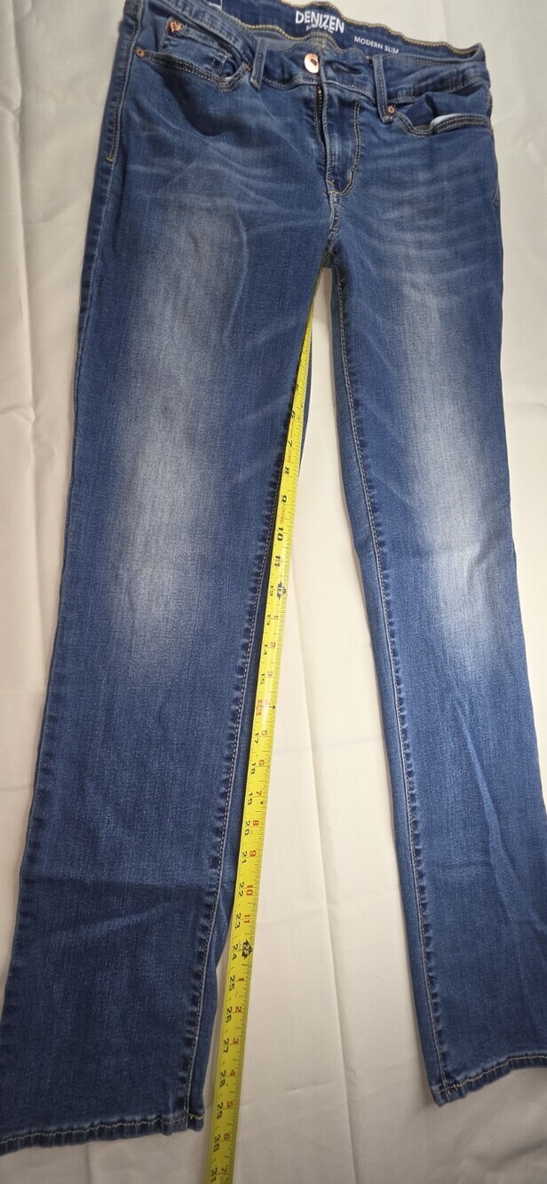 Denizen Levi's Women's Jeans Blue, Modern Slim, Stretch  Size 26x34 Sku 176